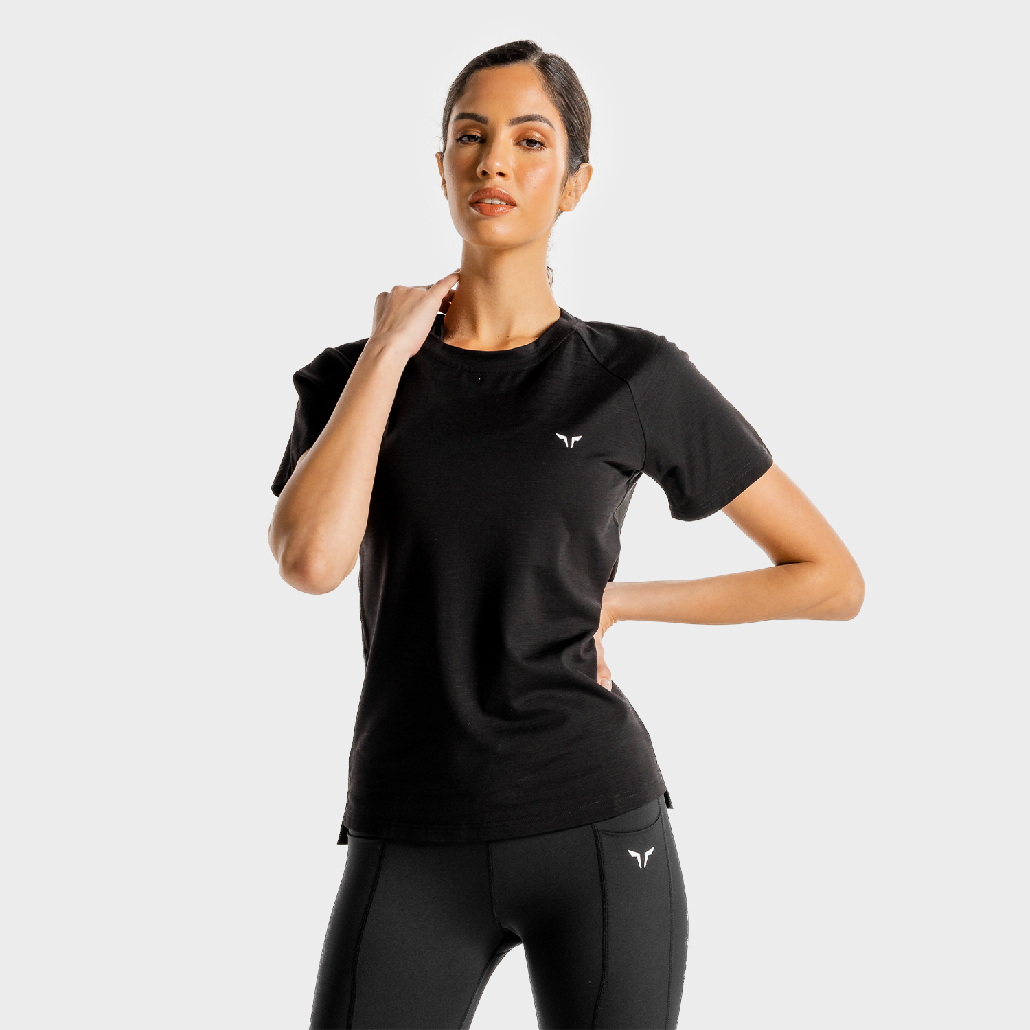 BLACK SLIM TEE